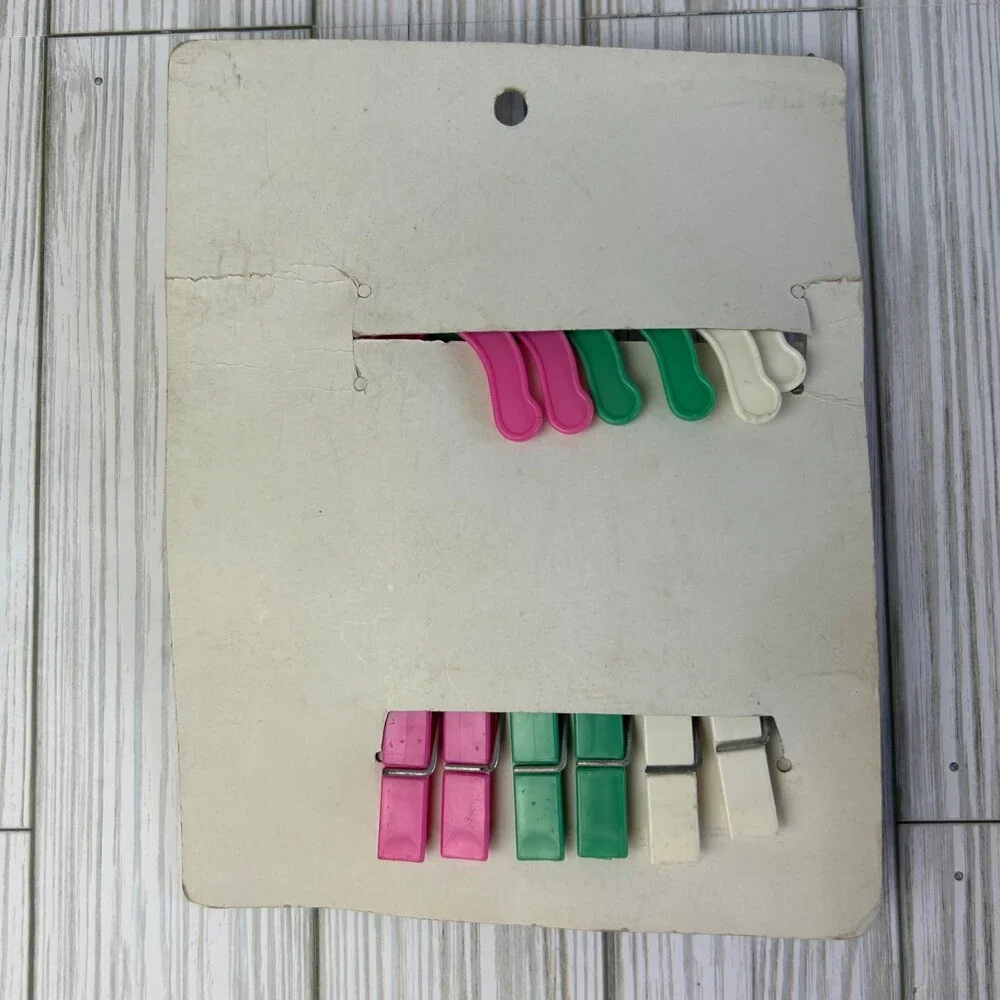 Vintage Hanging Clothespin Hangers Clothes Pin Hooks 6 On Original Display Card